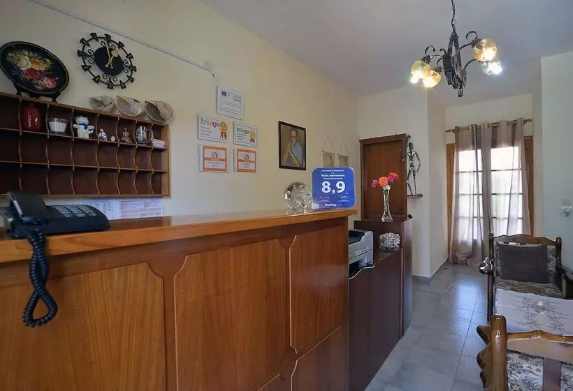 ホテル Feeloxenia Corfu Apartments
