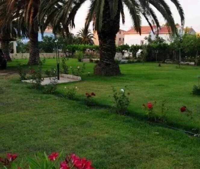 ホテル Feeloxenia Corfu Apartments