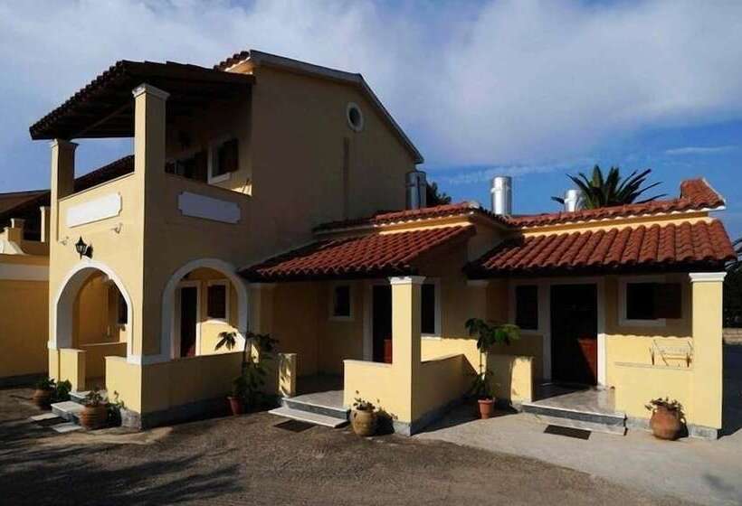 호텔 Feeloxenia Corfu Apartments