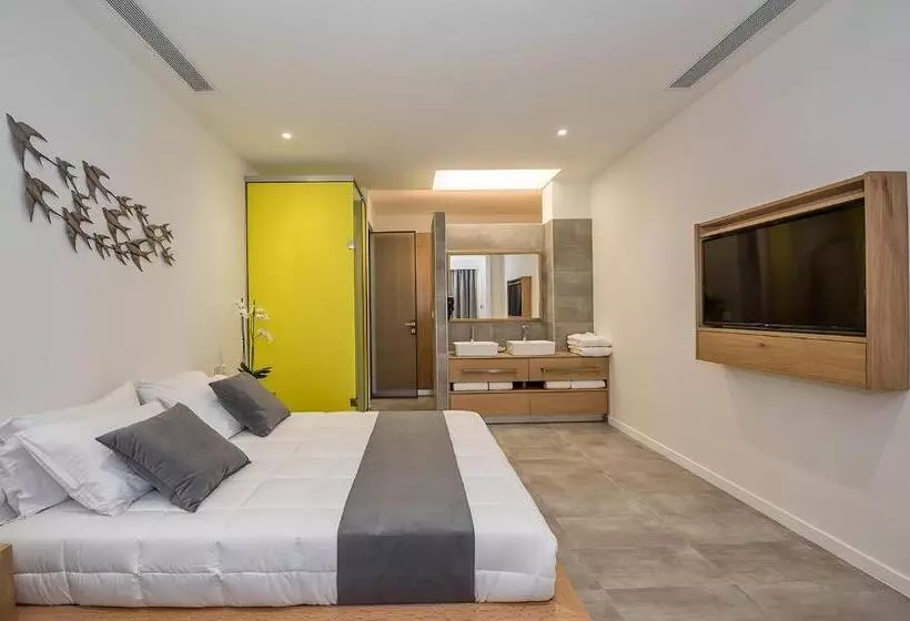 ホテル Lilium Luxury Suites
