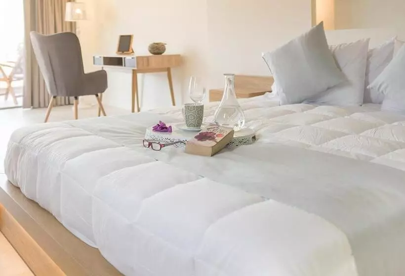 ホテル Lilium Luxury Suites