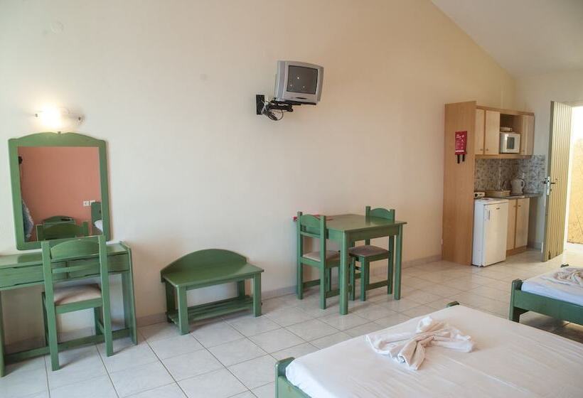 בית מלון כפרי Mouikis Sun Village