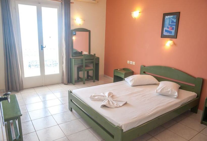 בית מלון כפרי Mouikis Sun Village