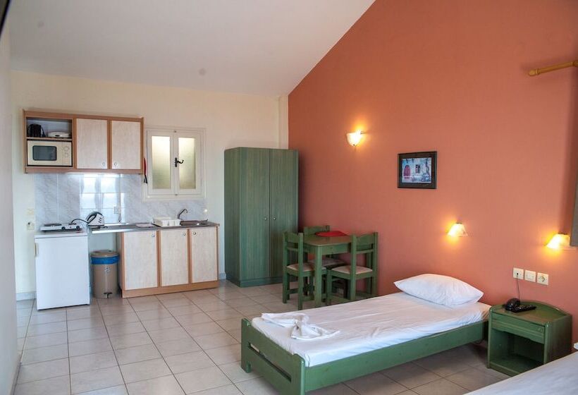 בית מלון כפרי Mouikis Sun Village