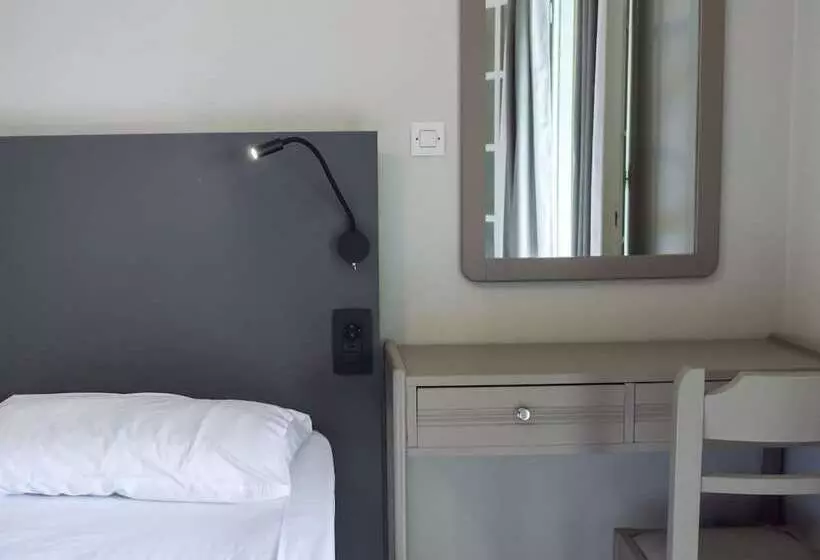 Hotelli Mouikis Sun Village