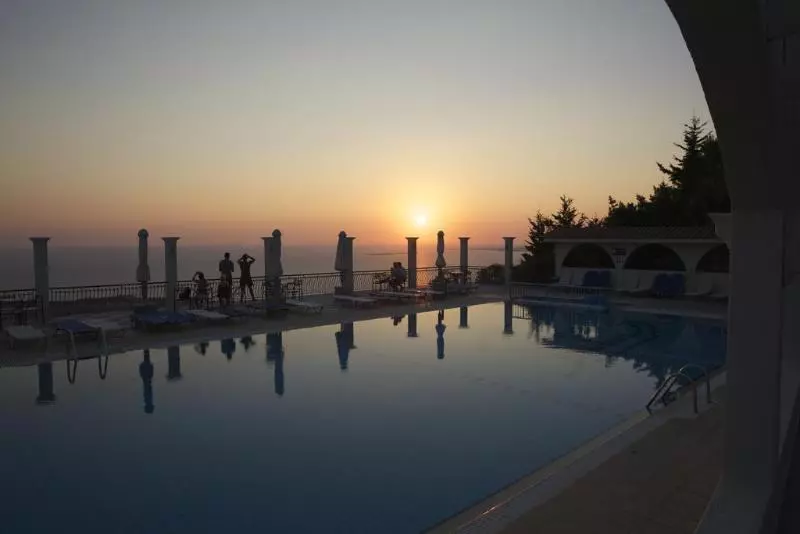 Hotelli Mouikis Sun Village