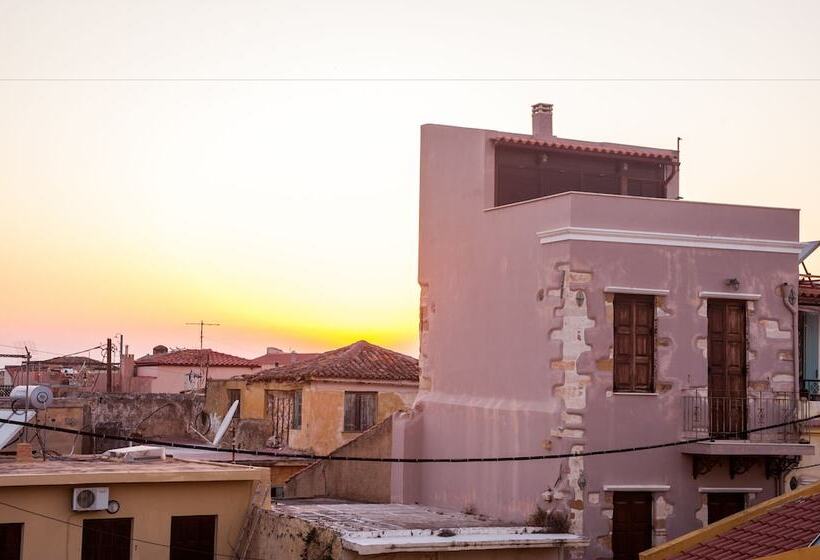 Отель Poco Loco Bed & Breakfast