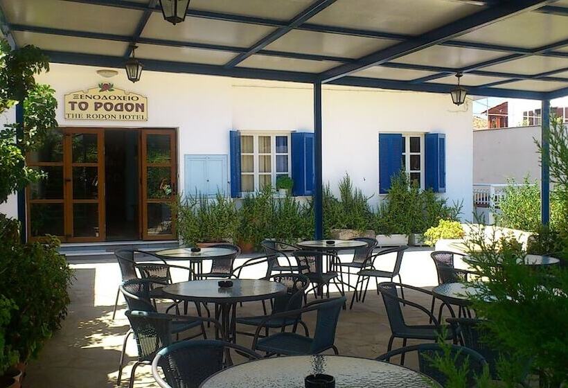 בית מלון כפרי Rodon