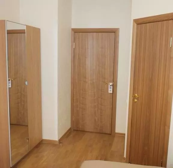ホテル Russian Apartments On Zubovsky