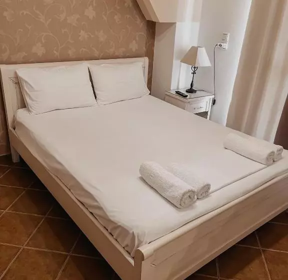 Hotel Studio Ristas 2