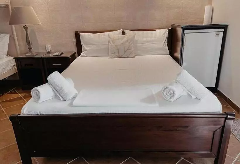 Hotel Studio Ristas 2
