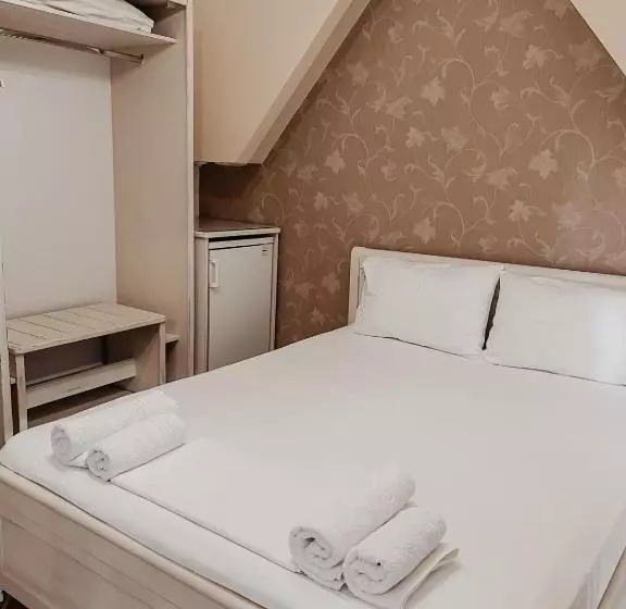 Hotel Studio Ristas 2