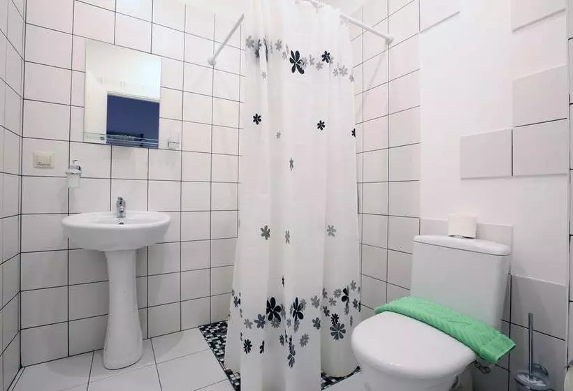 Station Hotel A1