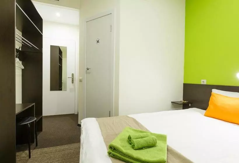 Station Hotel A1