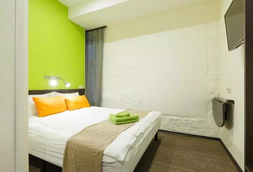 Station Hotel A1