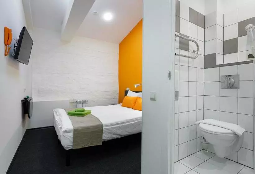 Station Hotel A1