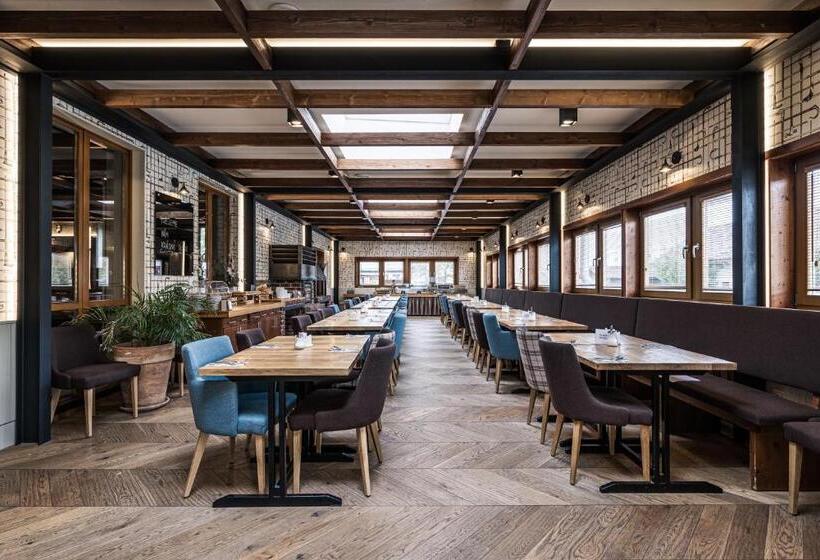 Equitana Hotel Resort