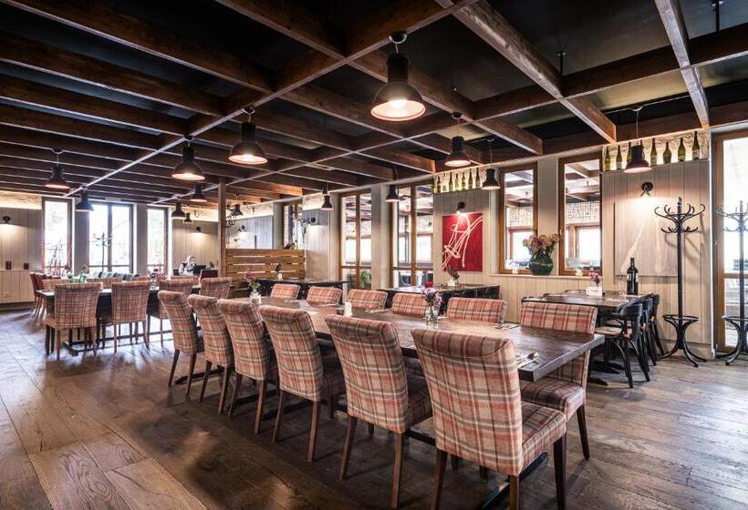 Equitana Hotel Resort