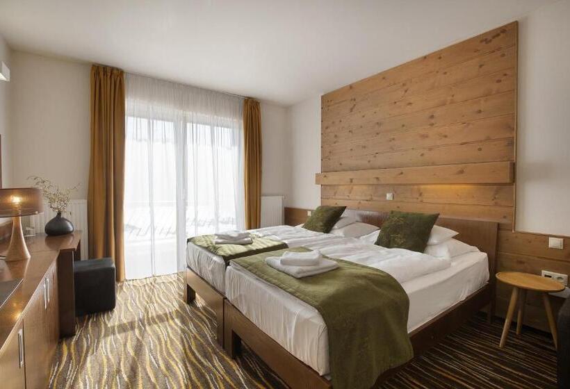 Equitana Hotel Resort