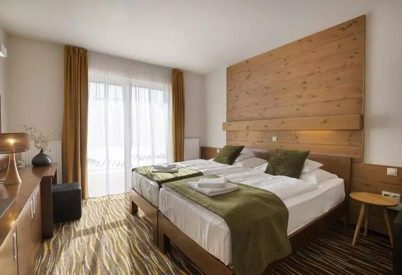 Equitana Hotel Resort