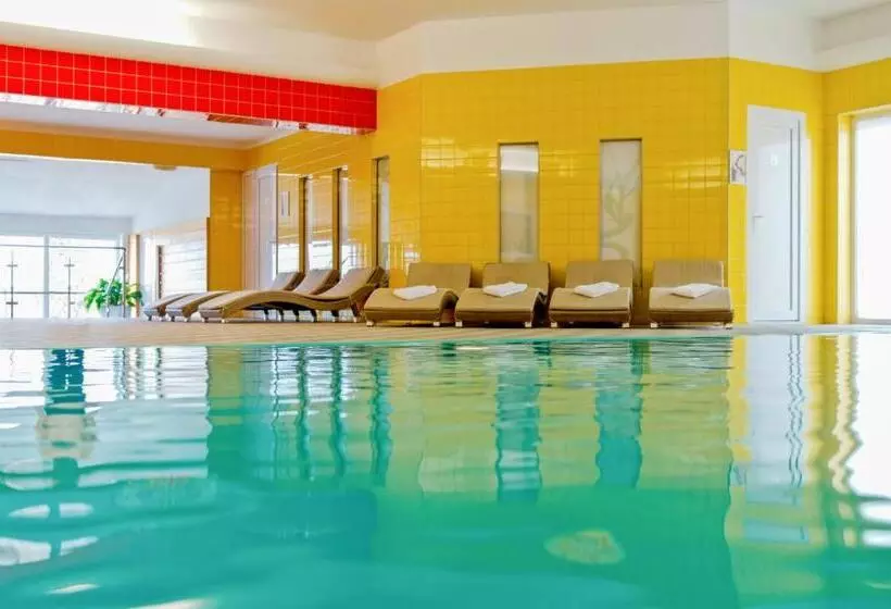 Equitana Hotel Resort