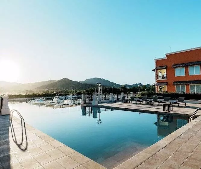 Hotelli Flamingo Marina