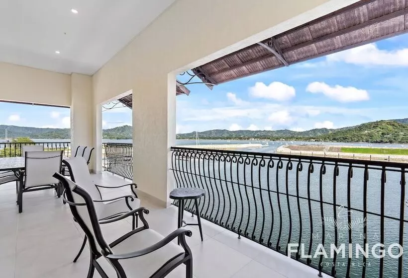 Hotelli Flamingo Marina