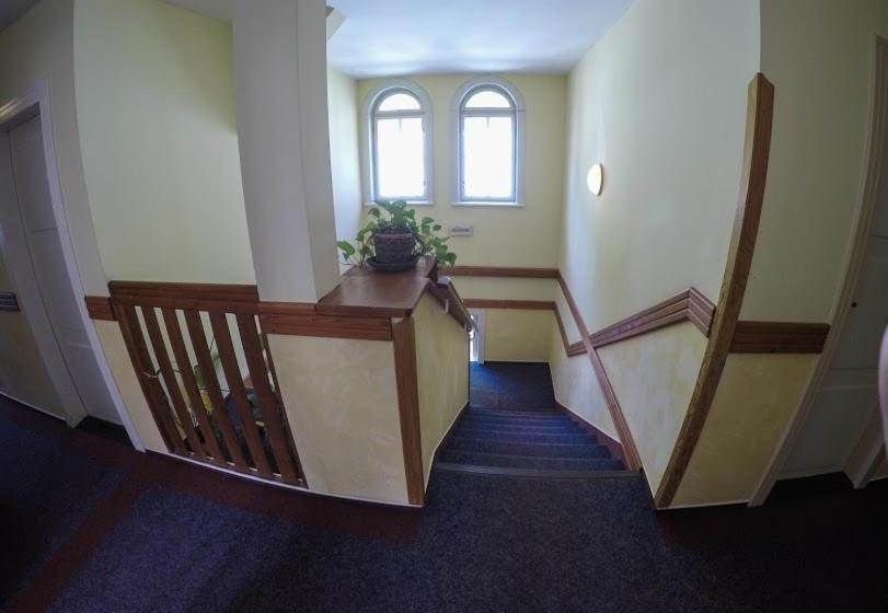 Szálloda Hostel Eden