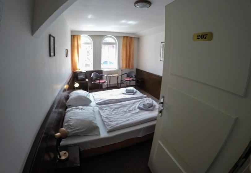 Szálloda Hostel Eden