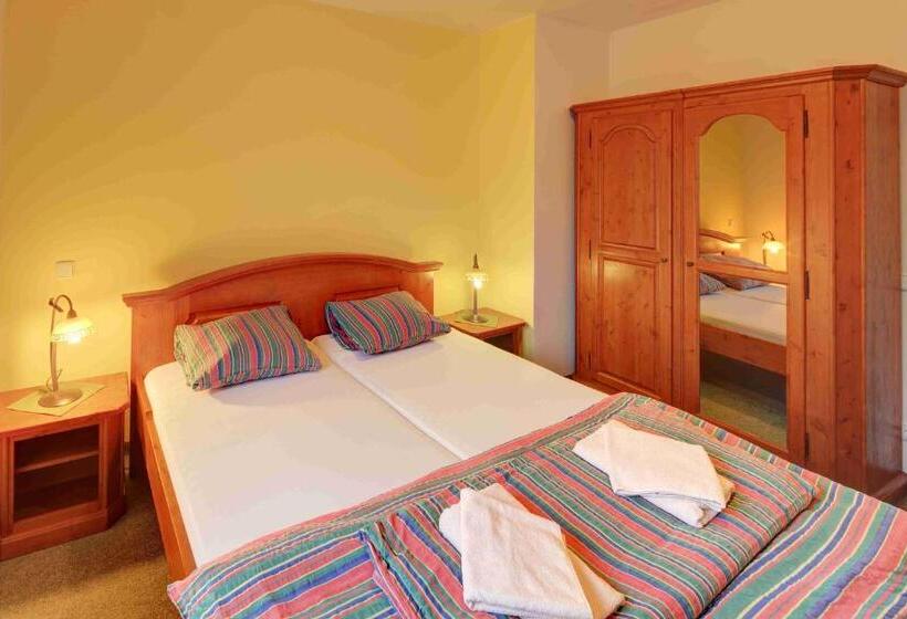 호텔 Hradní Bašta