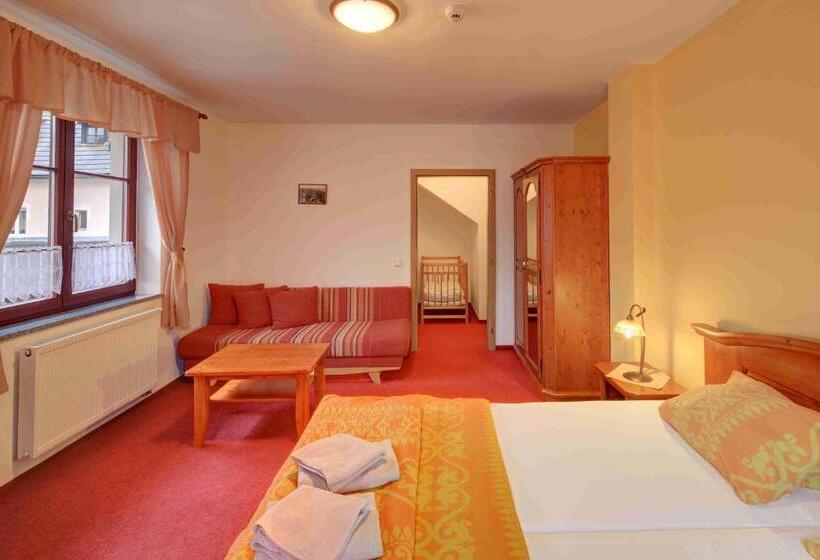 호텔 Hradní Bašta