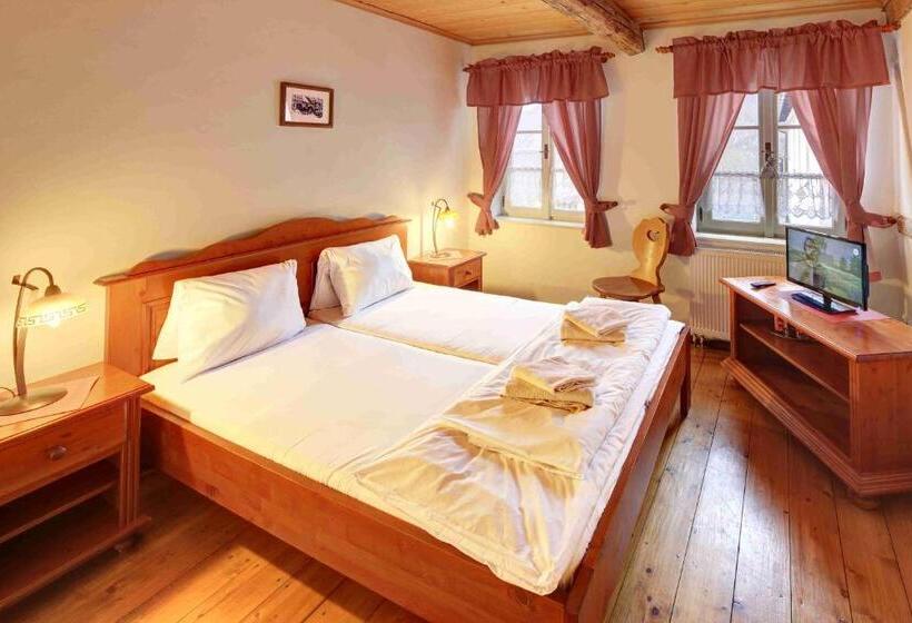 호텔 Hradní Bašta