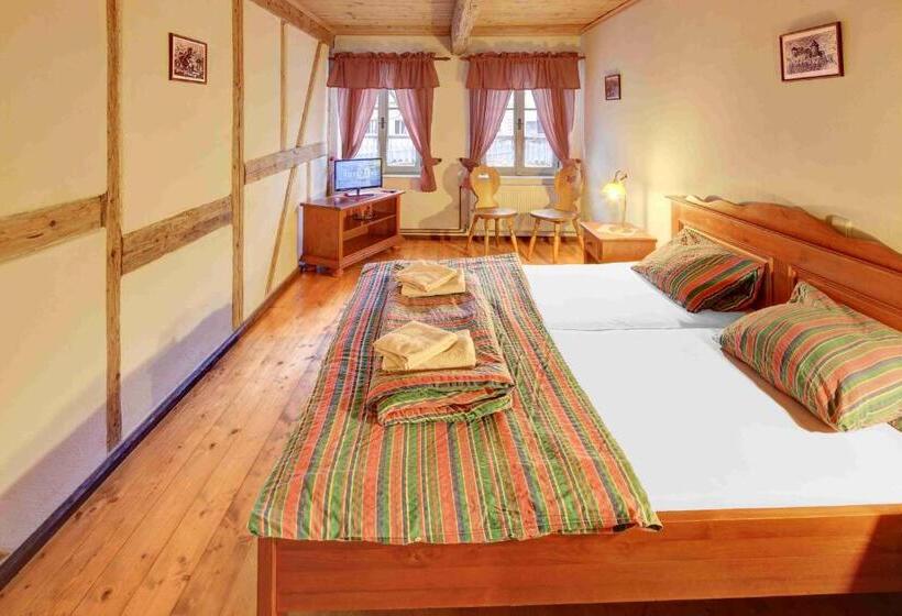 호텔 Hradní Bašta