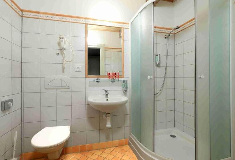 호텔 Hradní Bašta