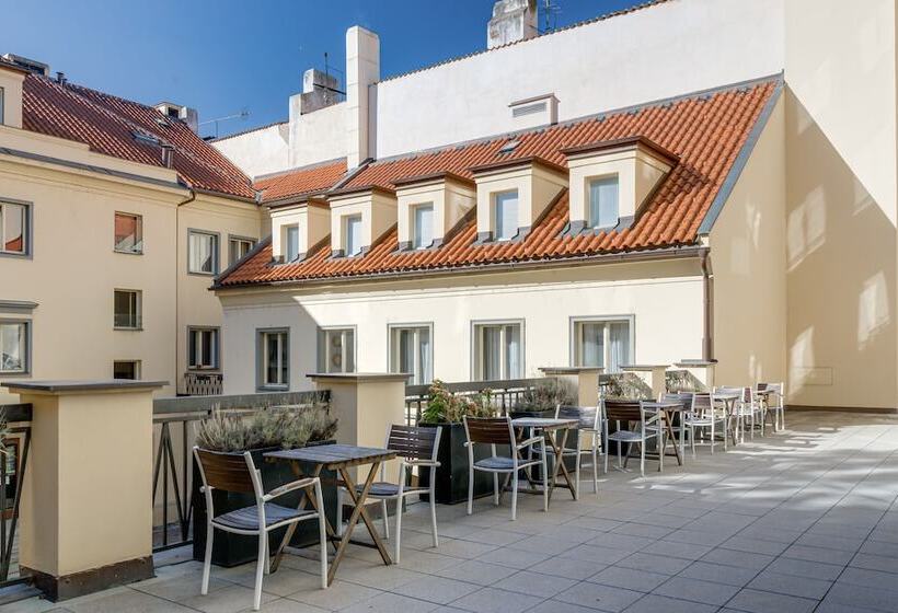 هتل Louren The Bridge Inn