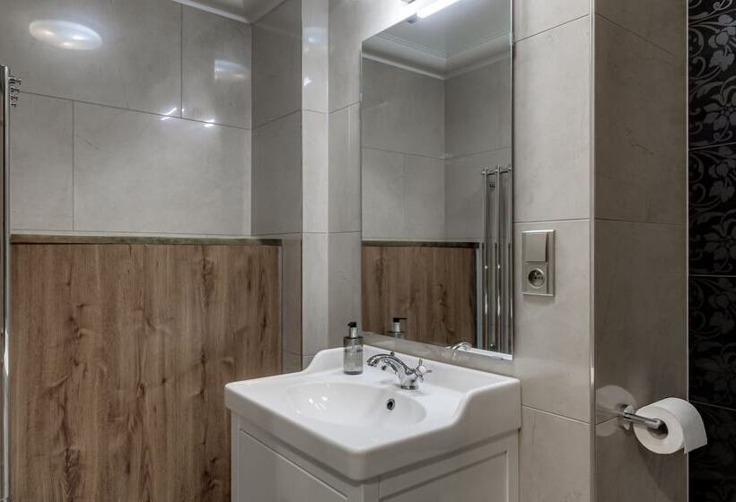 هتل Louren The Bridge Inn