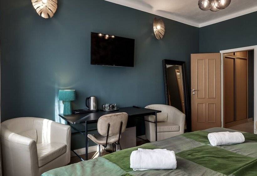 هتل Louren The Bridge Inn