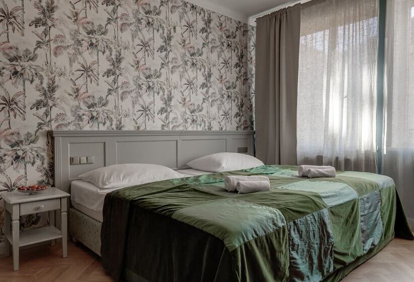 هتل Louren The Bridge Inn