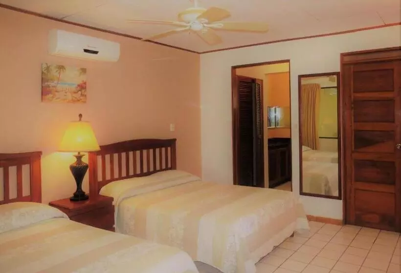 Hotelli Flamingo Marina