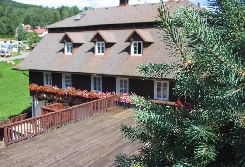 ホテル Pension Samohel