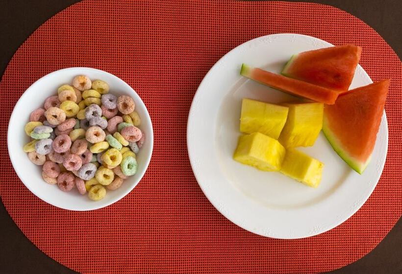 فندق Puntarenas Beach