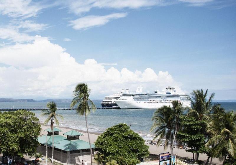 فندق Puntarenas Beach