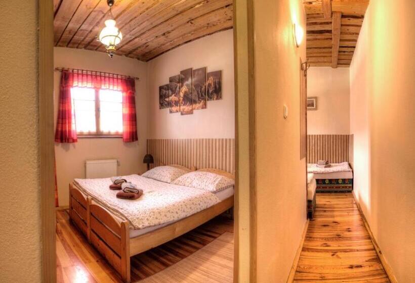 בית מלון כפרי Steak Restaurant Penzion Country Saloon