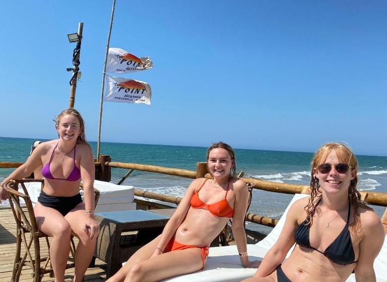 Hotel The Point Mancora Beach