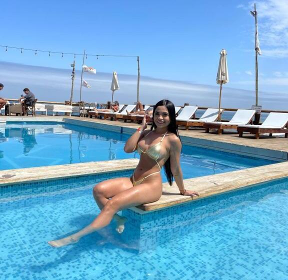 Hotel The Point Mancora Beach