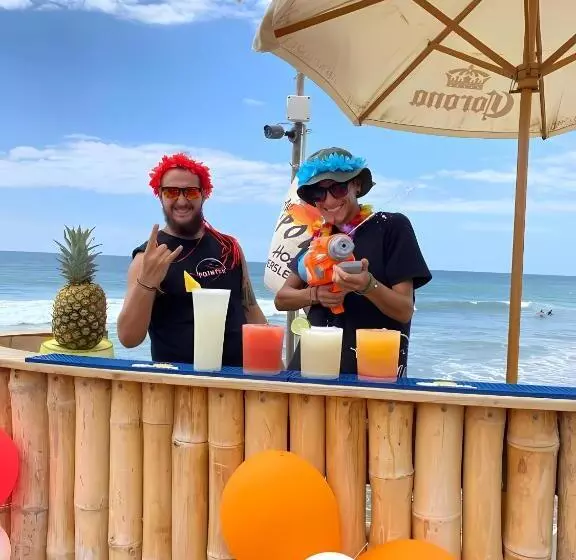 ホテル The Point Mancora Beach