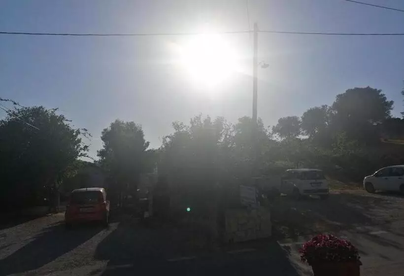 Hotelli Villa Costas   Popi