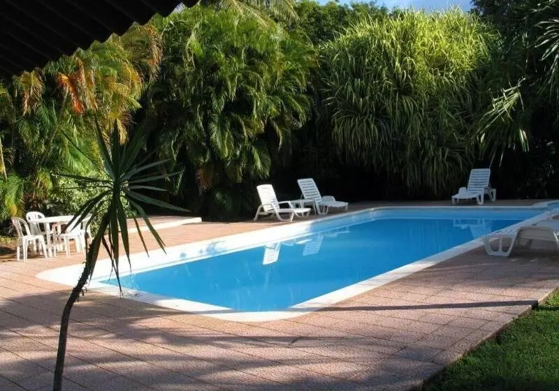 Hotelli Villa Del Sol