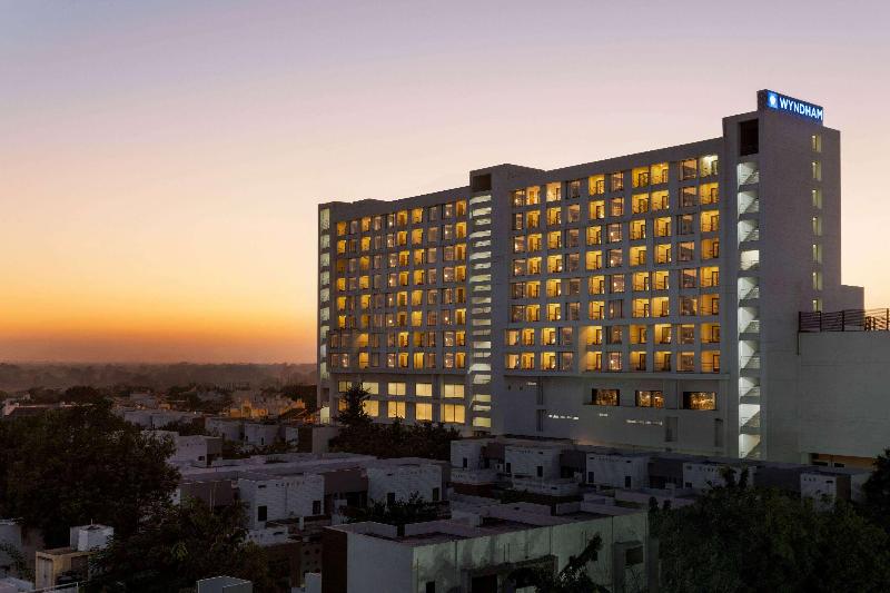 هتل Wyndham Ahmedabad Shela
