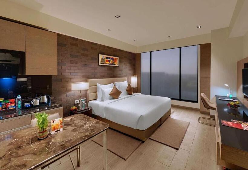 هتل Wyndham Ahmedabad Shela